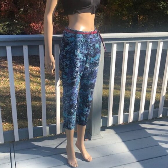 MOSSIMO Stretch Extensible Blue Burst Colors Crop Pants Size 12 - Picture 3 of 8